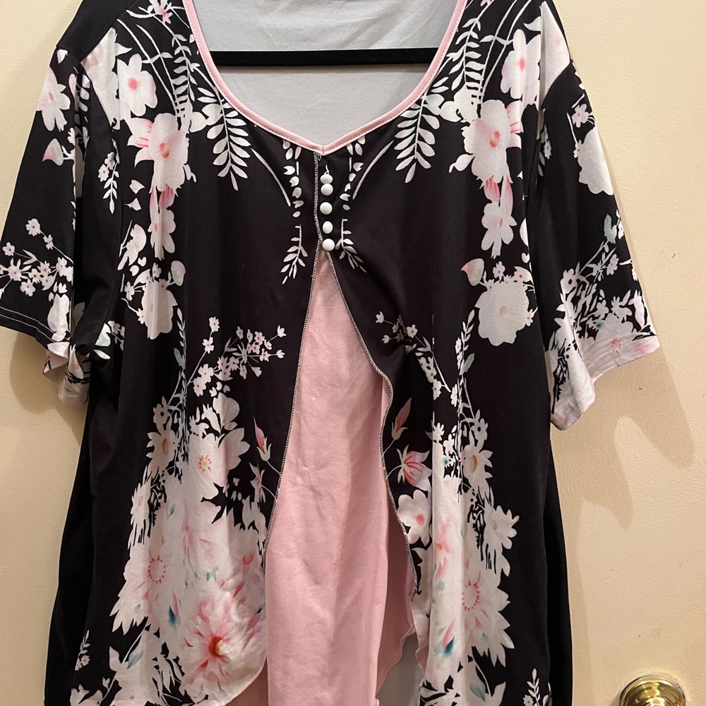 Chic Floral Black and Pink Blouse
